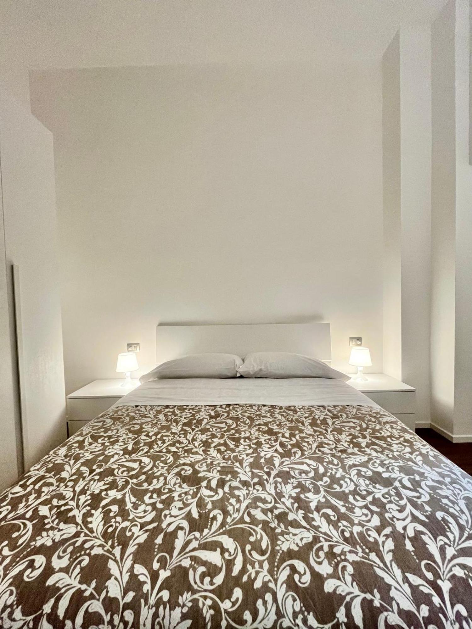 Central Side Apartment Milano Eksteriør billede
